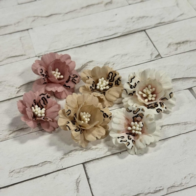 KWIATY DO KOLEKCJI LADY'S SECRET 01